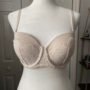 Victorias Secret Cream Bra 32DD
